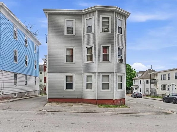 2 King St, Central Falls, RI 02863