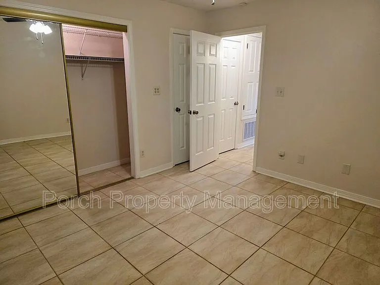 303 Shoreline Dr — Photo 33