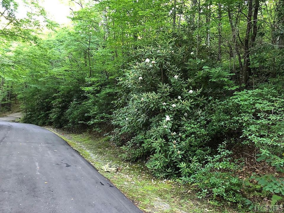 1st image of 114 Black Oak Dr