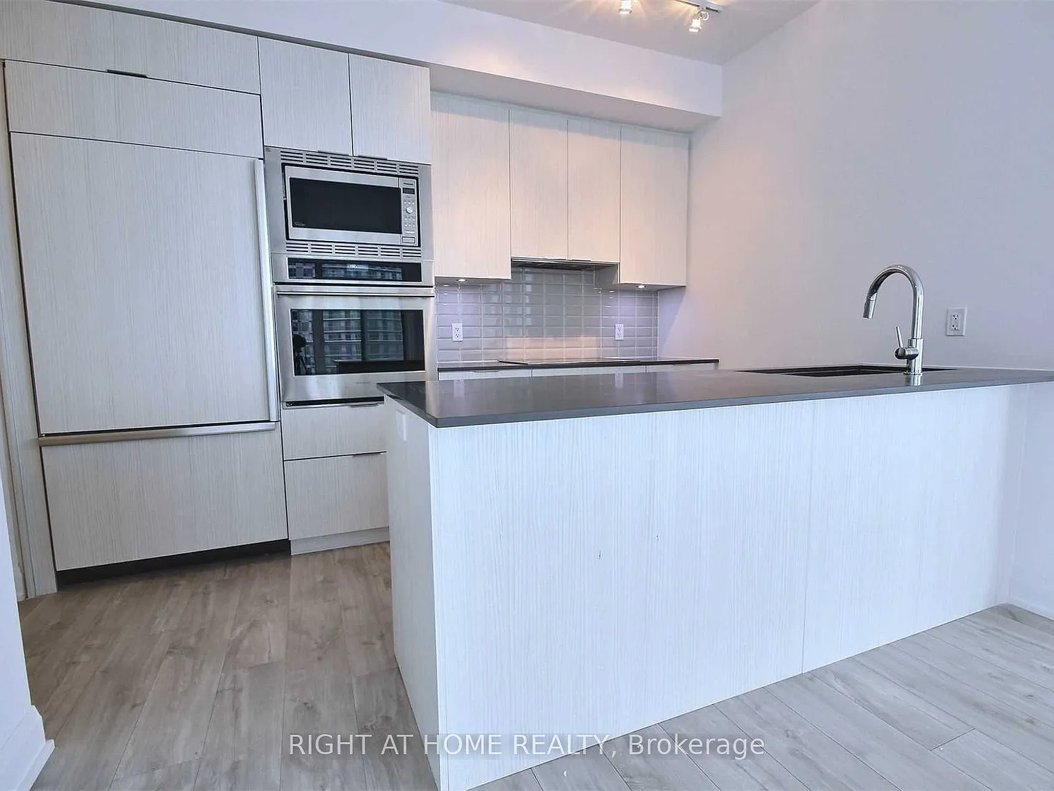 56 Annie Craig Dr — Photo 1