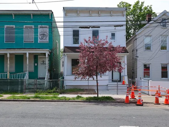 86 Warren St, Staten Island, NY 10304