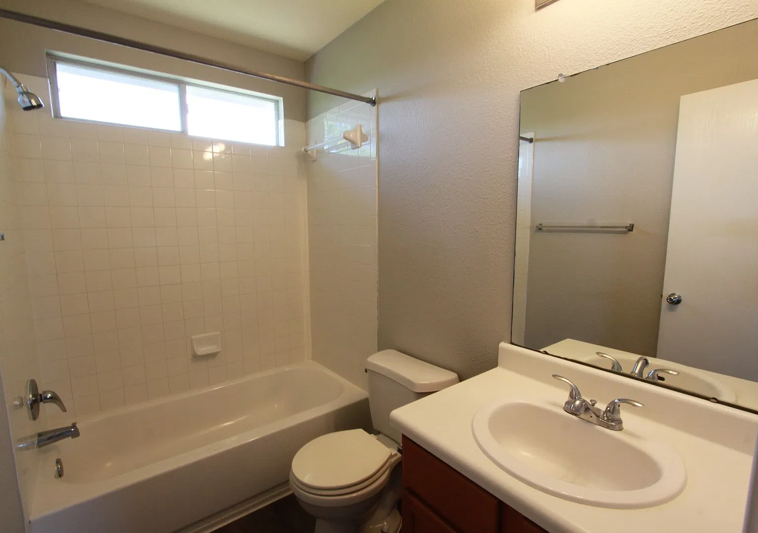 Updated 4 Bedroom, 2.5 Bath Home in Hutto — Photo 4