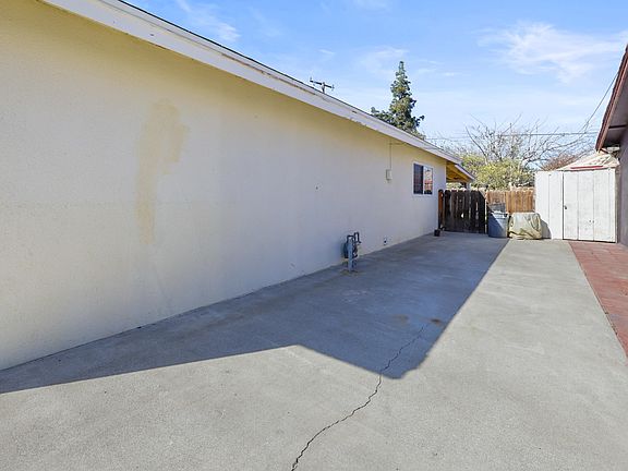 4th image of 10816 Beverly Dr