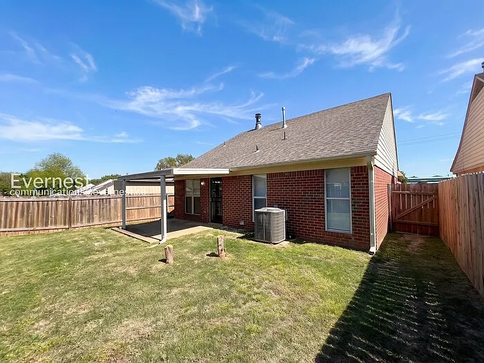 1208 W East Ross Pkwy — Photo 19