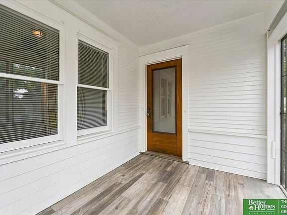 4th image of 4562 Charles St