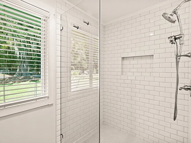 151 Rendant Ave — Photo 30