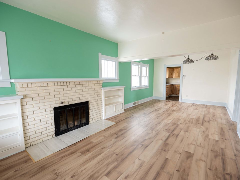 1st image of 1222 E Custer St #1