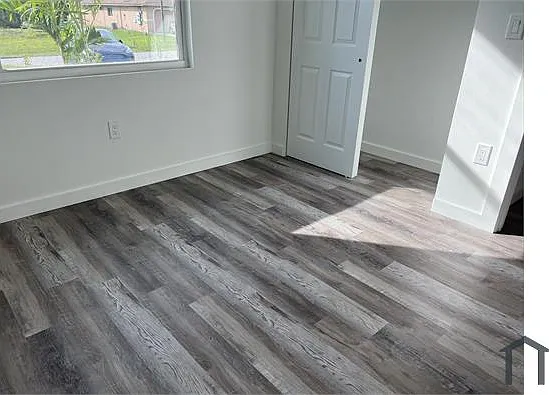 725 Jack Ave S #1 — Photo 7