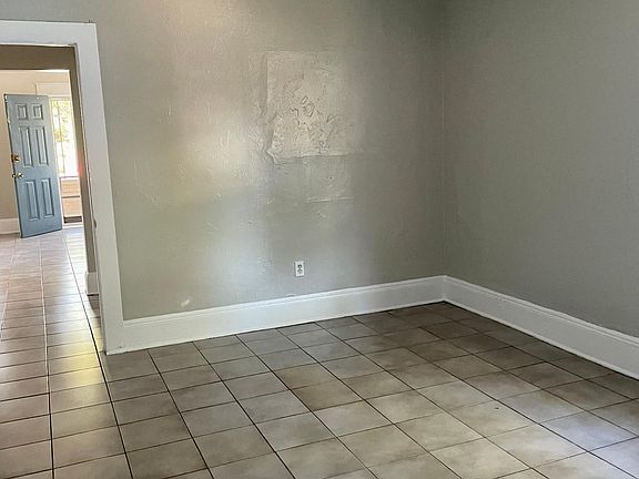 4th image of 919 E 20th Ave APT A