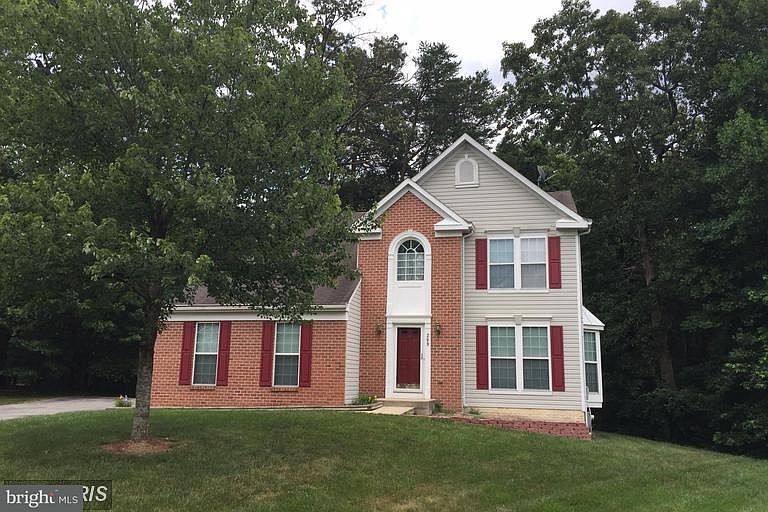 1st image of 209 Foxridge Ct