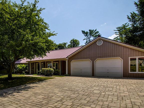 2nd image of 4491 Farmwood Dr