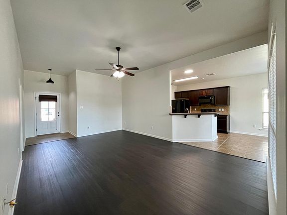4th image of 15452 Oakstone Dr