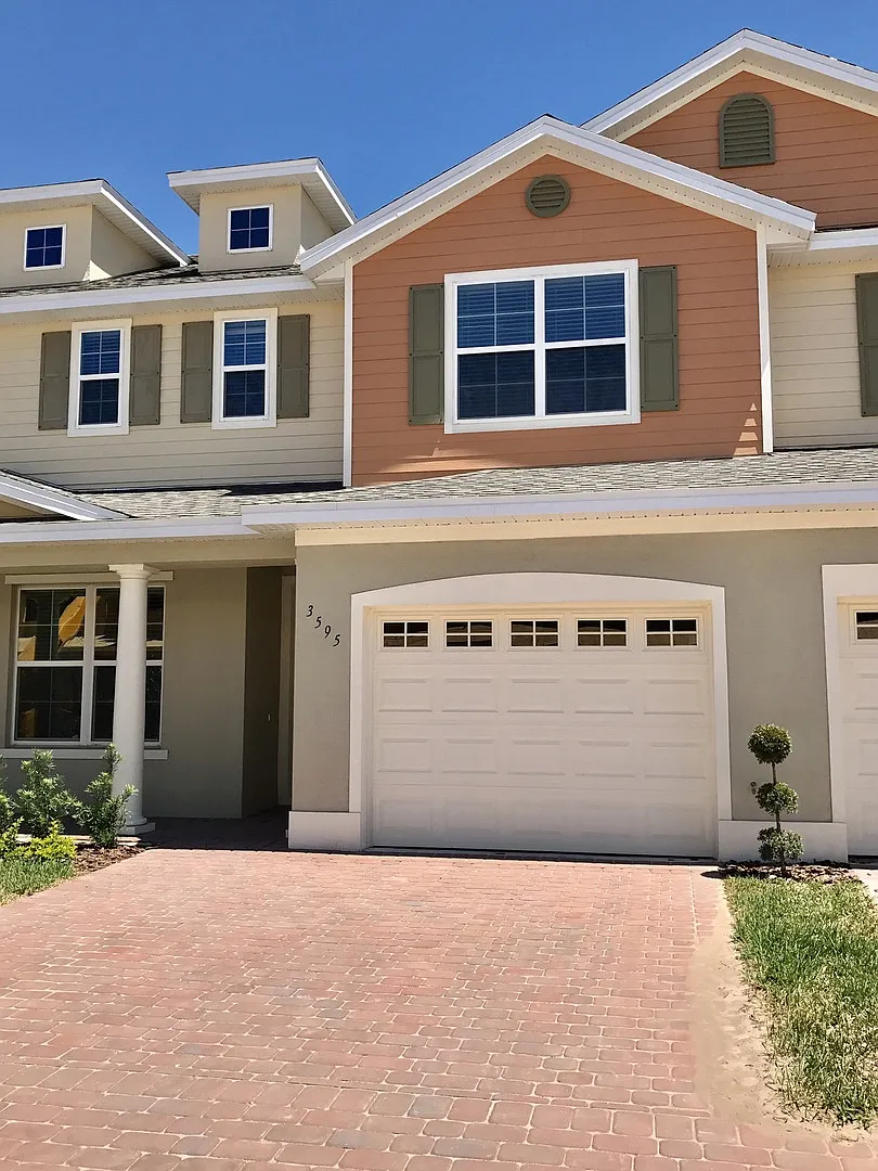 Move In Special- 3/2.5 Beautiful Energy Efficient Townhome In St. Cloud — Photo 1
