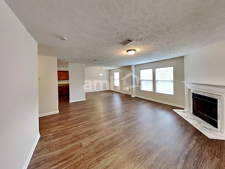 1027 Gannett Rd — Photo 7