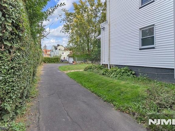 4th image of 46 Oakland Terrace