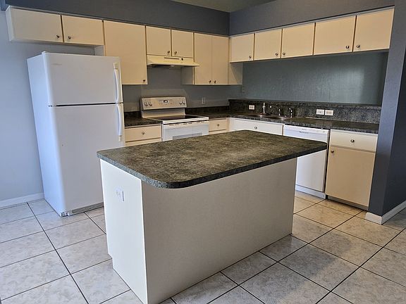 3rd image of 1330 NE 16th Ter