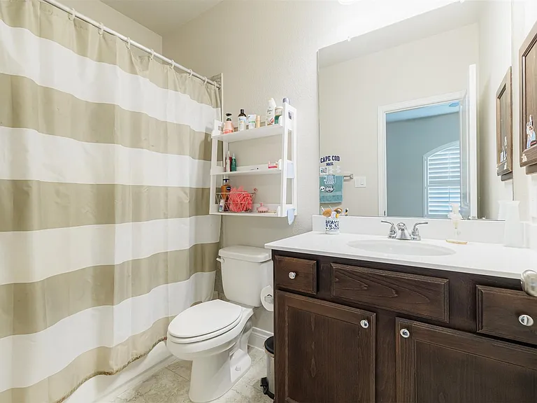 3530 Auburn Creek Cir — Photo 26