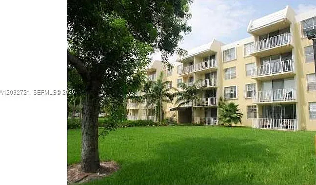 13100 SW 92nd Ave #Penthouse A-13