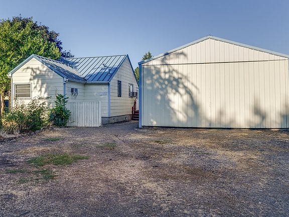 2nd image of 6693 SE Johnson St