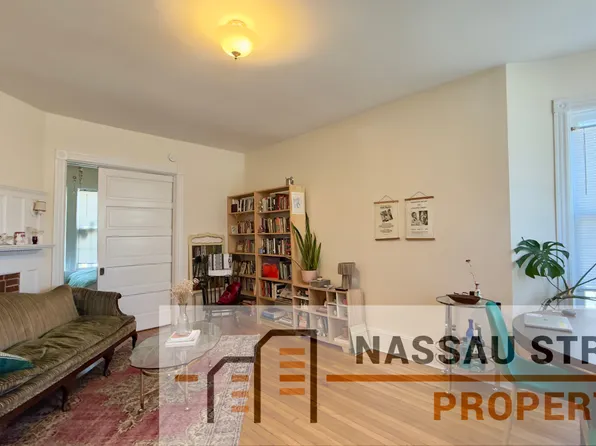 54 Maple St APT A, Princeton, NJ 08542