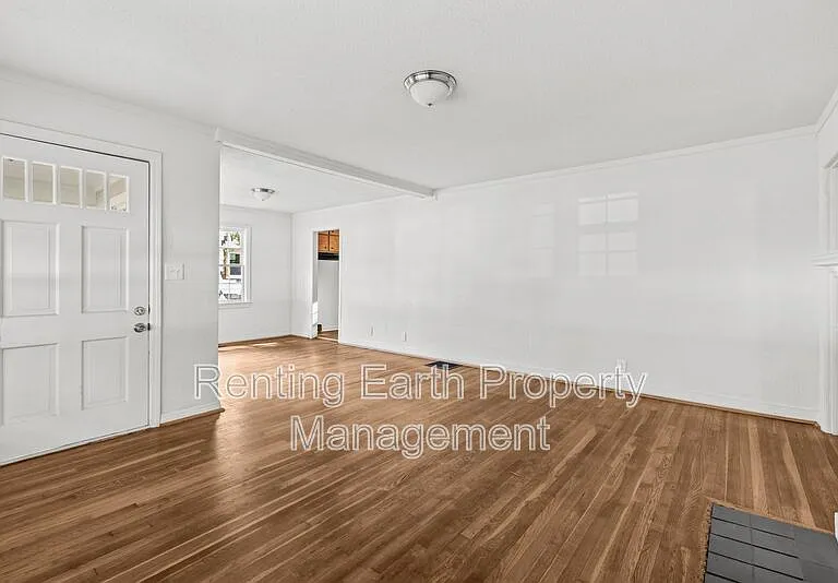 832 Meadowbrook Dr — Photo 7