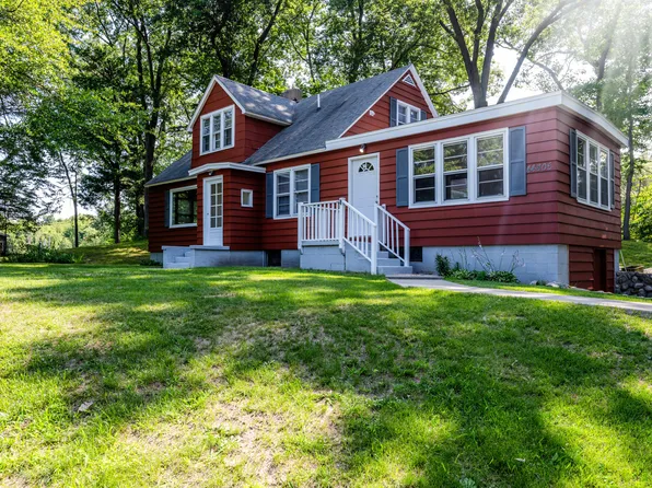 44805 Blue Star Hwy, Coloma, MI 49038