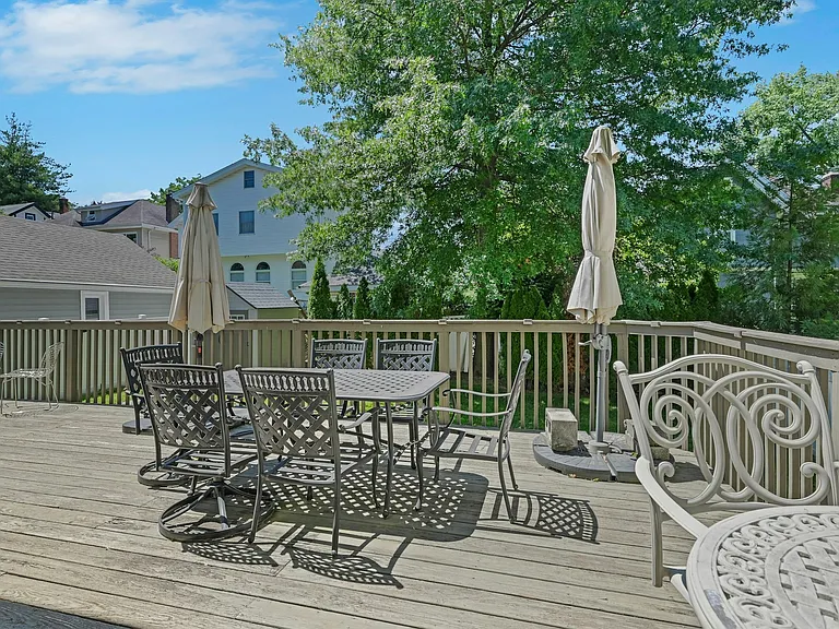 318 Beechwood Pl — Photo 29