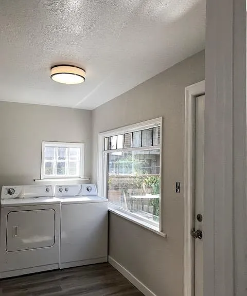 175 1st Ave NW — Photo 8