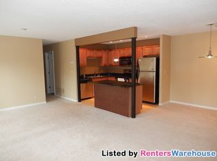 6300 Barrie Rd APT 1A, Edina, MN 55435