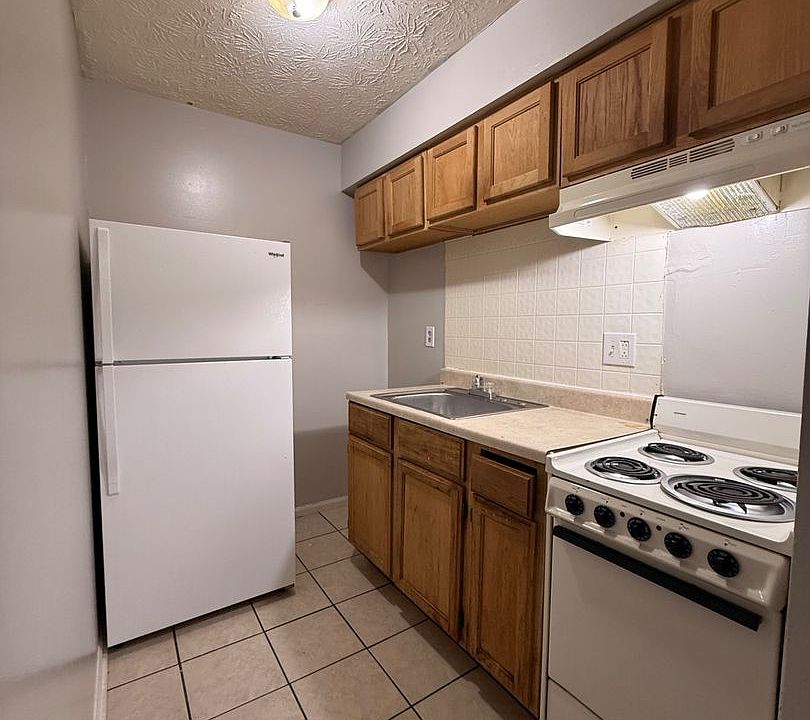 1st image of 1586 Martha Ct #8