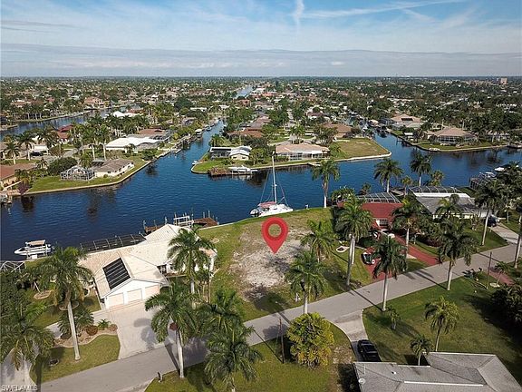 2nd image of 119 Bayshore Dr