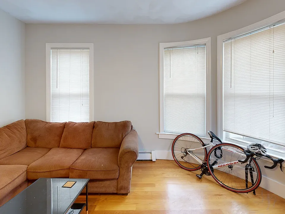 33 Portsmouth St #3R