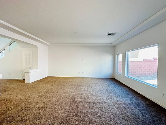 5th image of 7751 Bellenden St