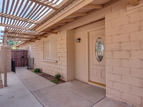 4th image of 2702 W Estrella Dr