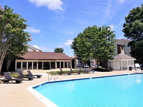 2nd image of 135 Cape Dorey Dr #135