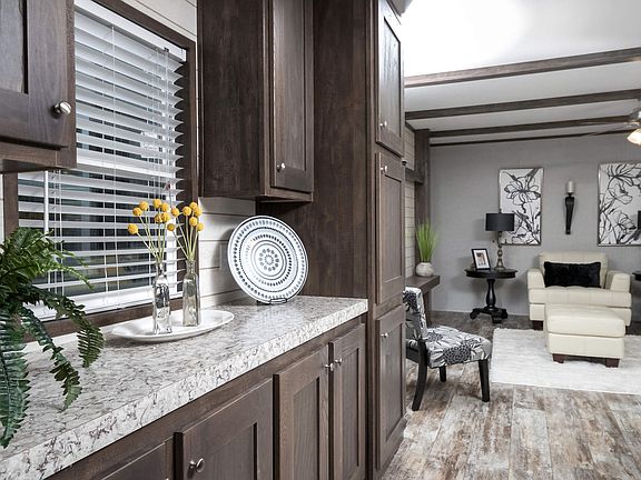 4th image of 1800 N Live Oak St Lot 69