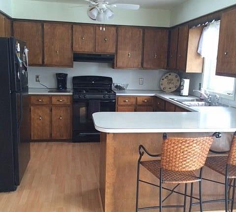 KItchen open to EA