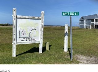 224 Bays End Ct, Harkers Island, NC 28531