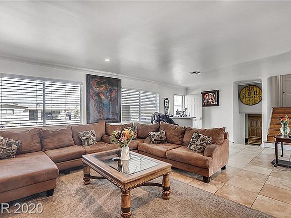 2nd image of 6337 Fairwood Ave