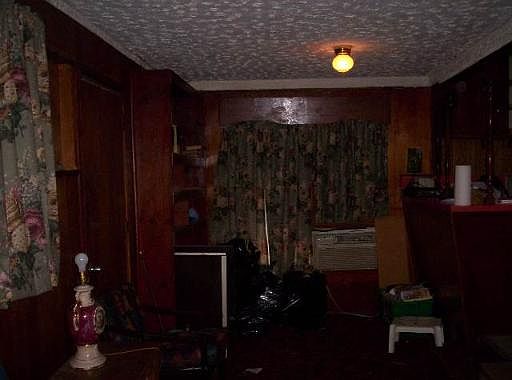 2nd image of 118 ORPHAN ST