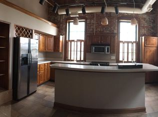 55 W Livingston Ave APT 302, Columbus, OH 43215