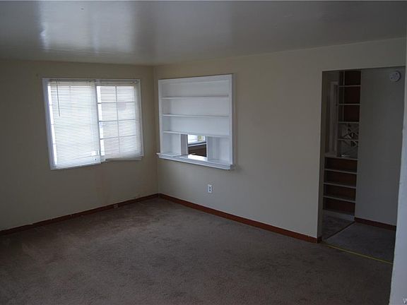 5th image of 707 Montrose Ave