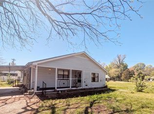 303 N Main St, Campbell, MO 63933