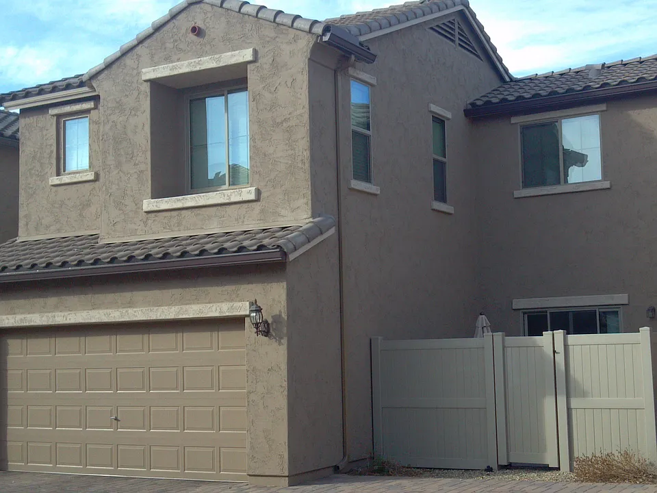 8352 W Vernon Ave