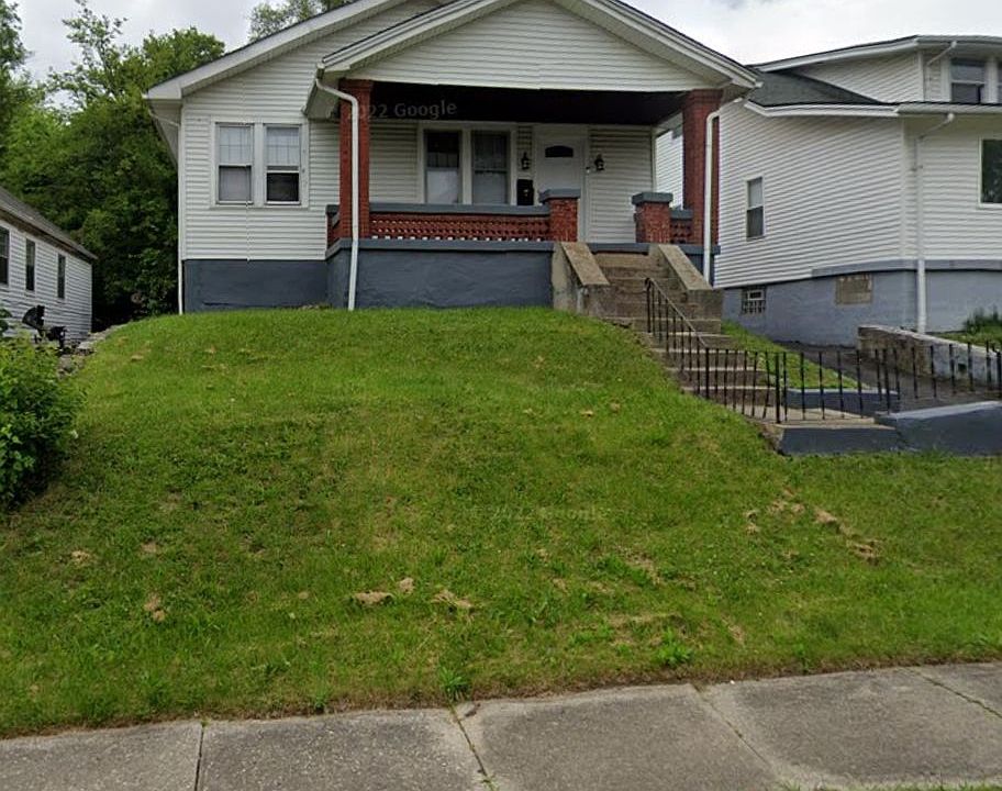 1st image of 118 N Quentin Ave