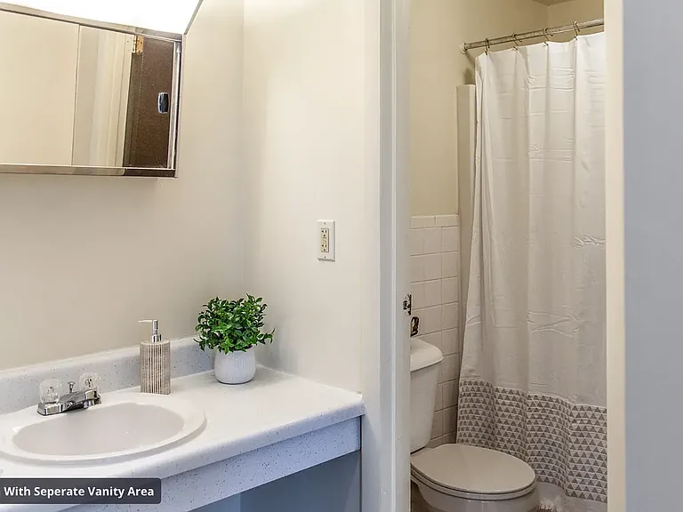 Chili Commons — Photo 28
