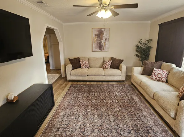 3016 46th St, Lubbock, TX 79413
