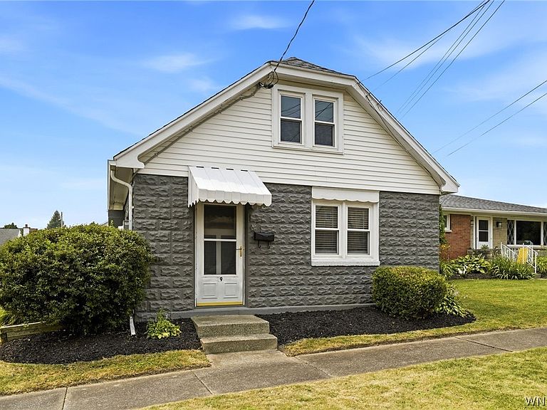 Listing photo 2