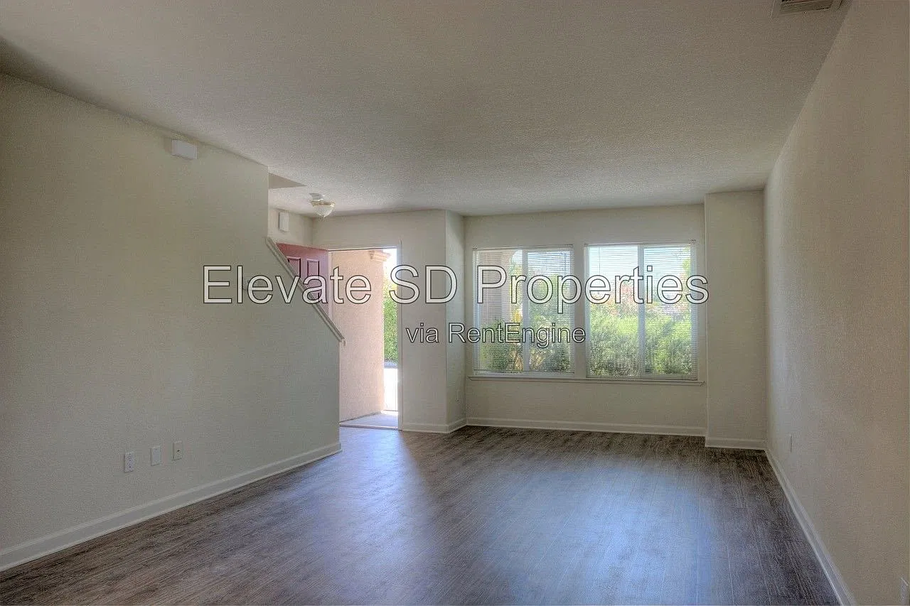 2 bed, 2.5 bath, 1250 sqft, $3,645 — Photo 4