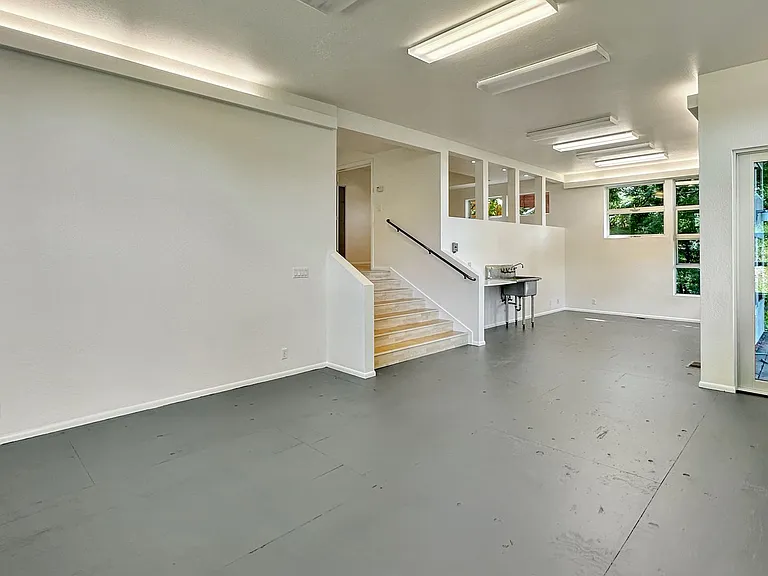 1118 Keith Ave — Photo 29